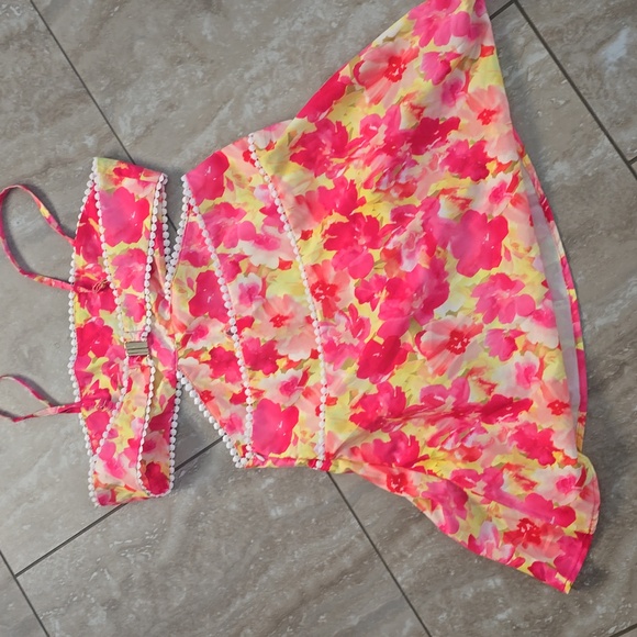 Floral Cutout Dress with Pearl Details Sz Med Nwot - Picture 5 of 5